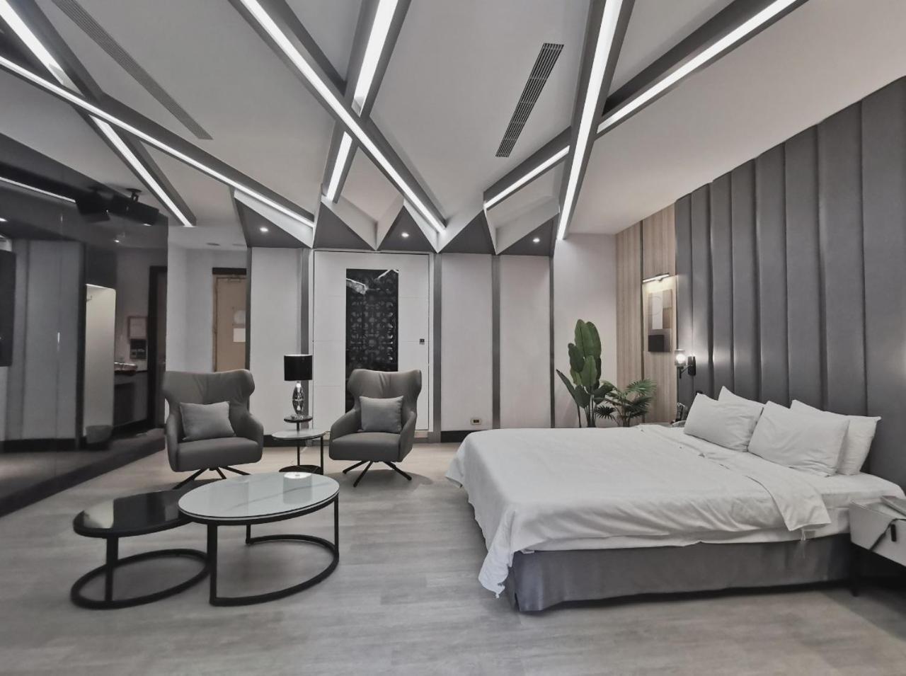 Seasons Boutique Motel Cao Hùng Ngoại thất bức ảnh
