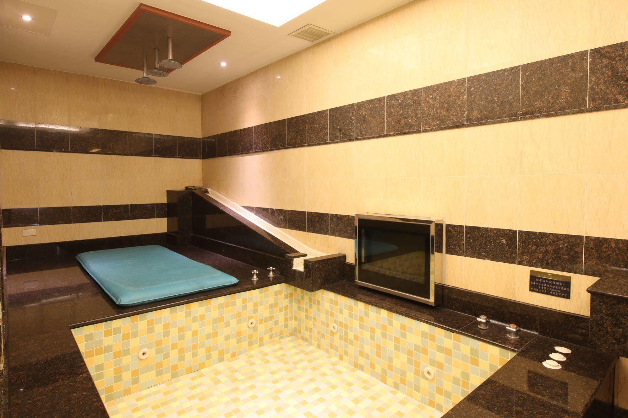 Seasons Boutique Motel Cao Hùng Ngoại thất bức ảnh