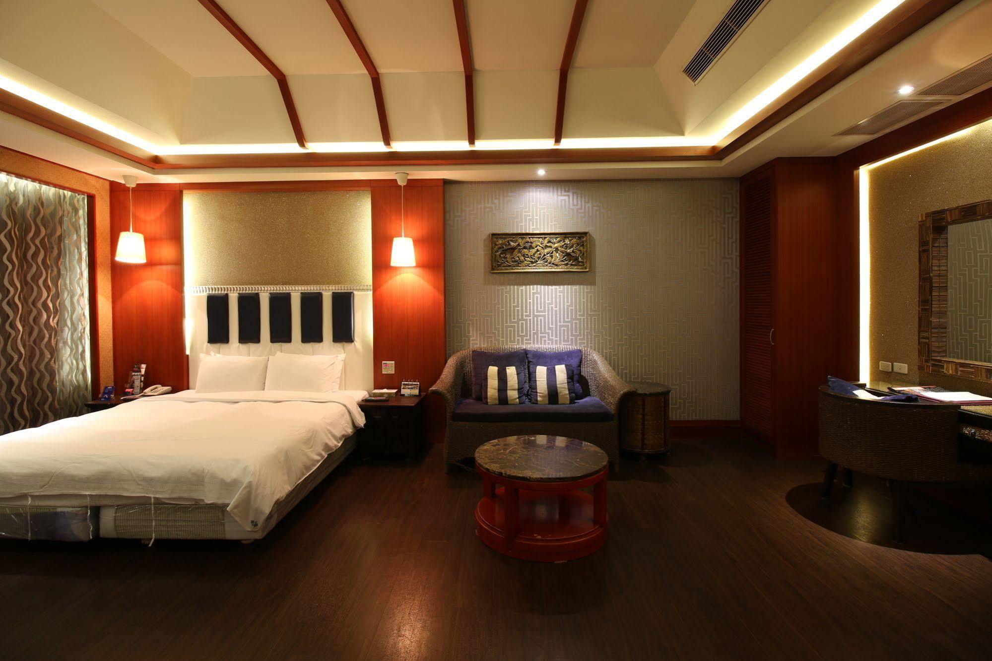 Seasons Boutique Motel Cao Hùng Ngoại thất bức ảnh